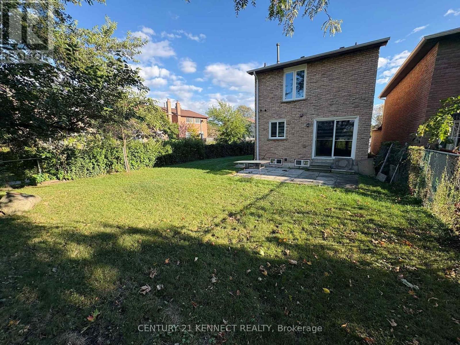 68 Larksmere Court, Markham (Milliken Mills West), Ontario  L3R 3R1 - Photo 18 - N13868906