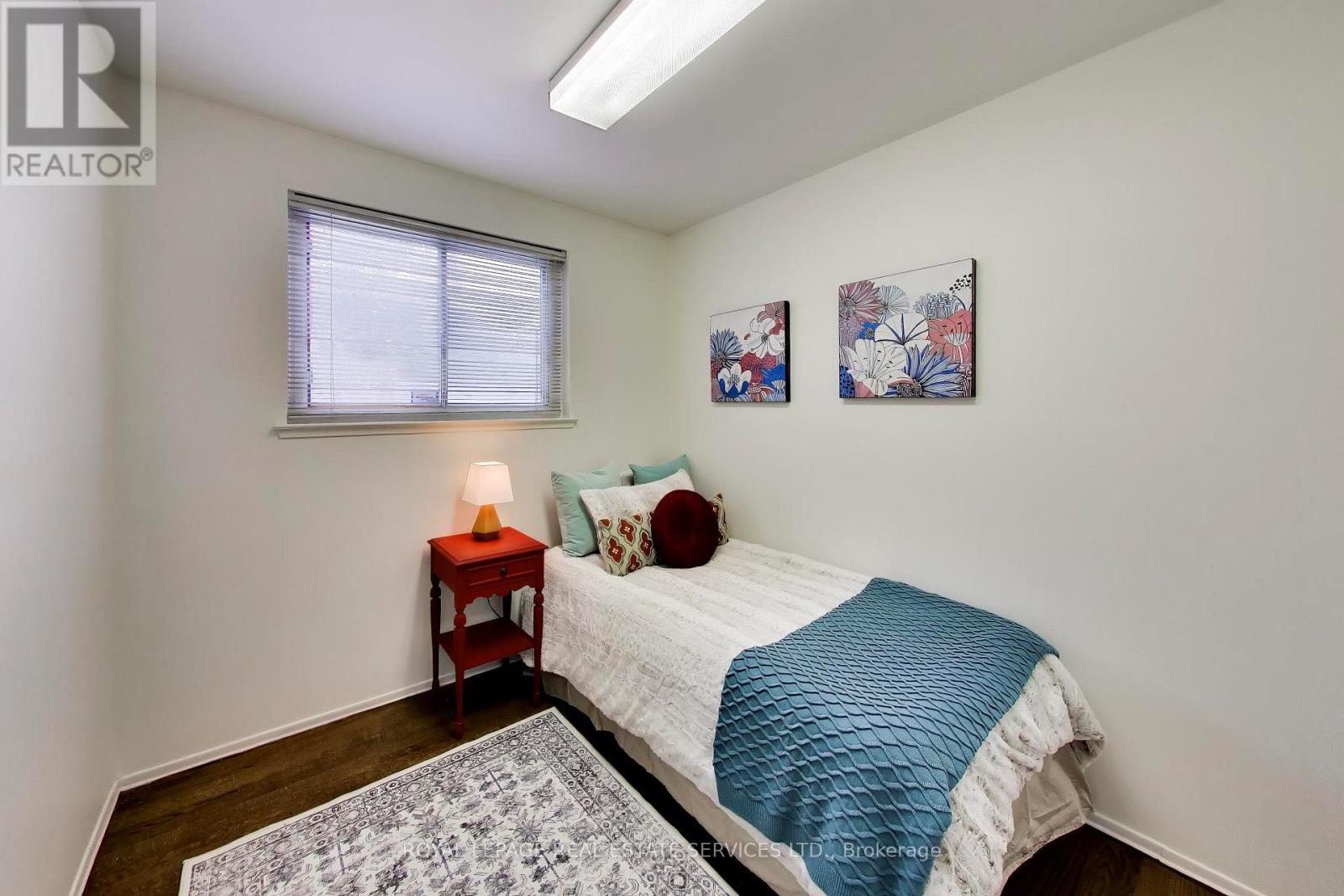 24 Elmvale Crescent, Toronto, Ontario  M9V 2B9 - Photo 15 - W13868712