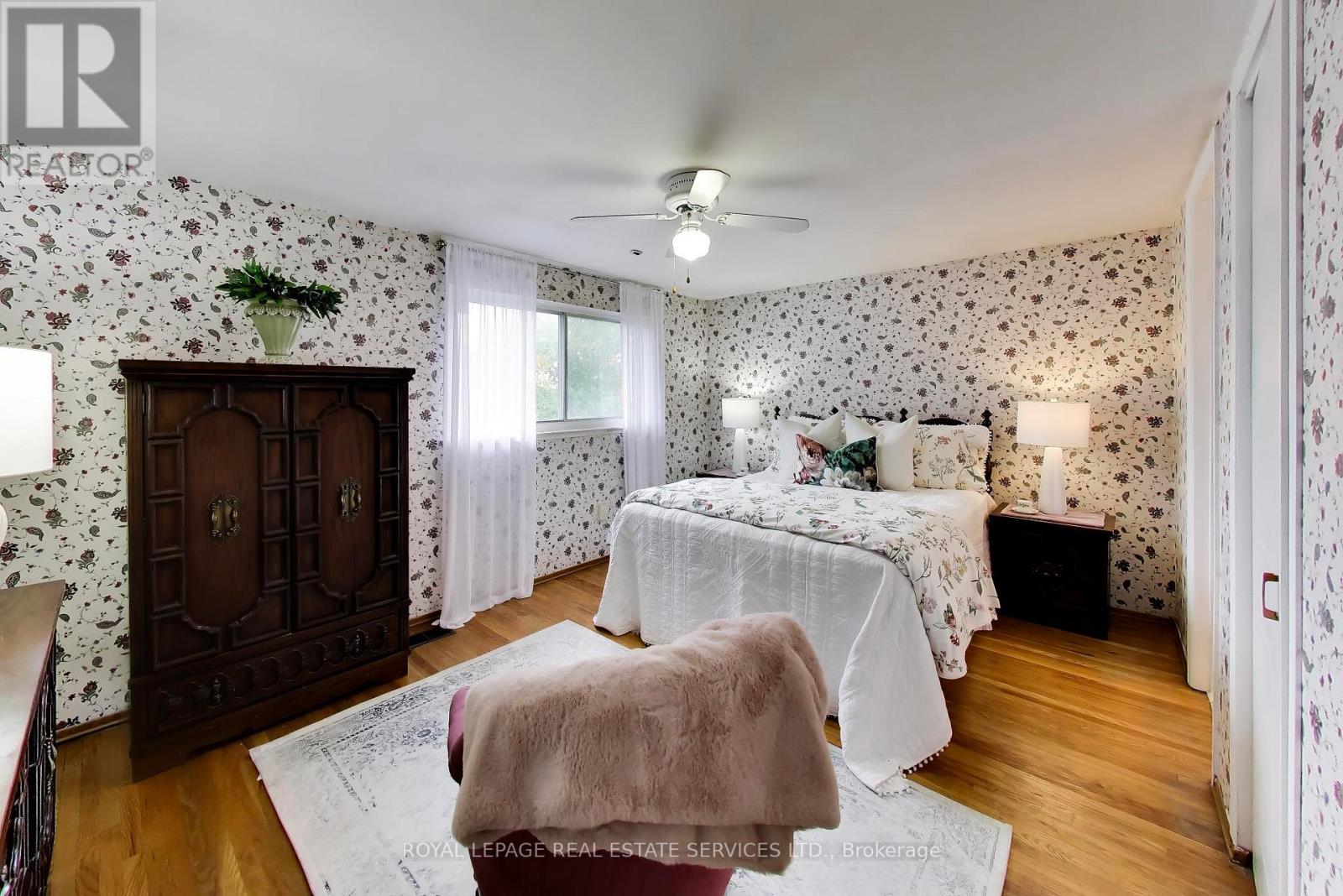 24 Elmvale Crescent, Toronto, Ontario  M9V 2B9 - Photo 9 - W13868712