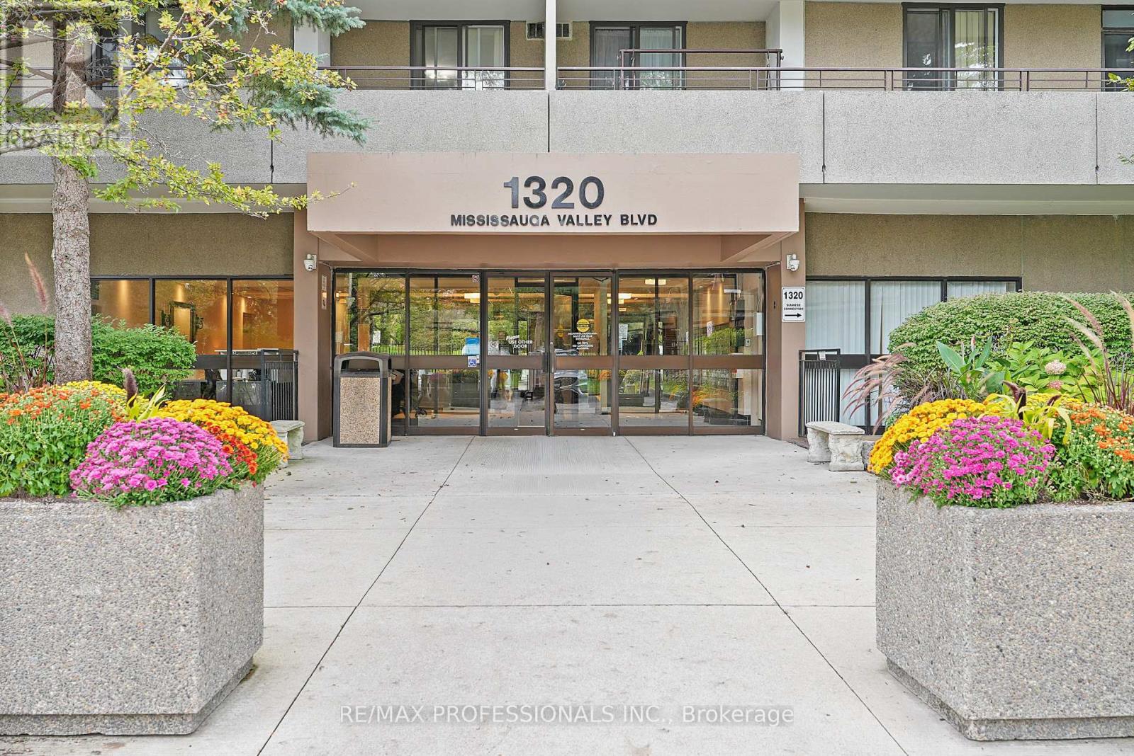 510 - 1320 Mississauga Valley Boulevard, Mississauga, Ontario  L5A 3S9 - Photo 2 - W13868786