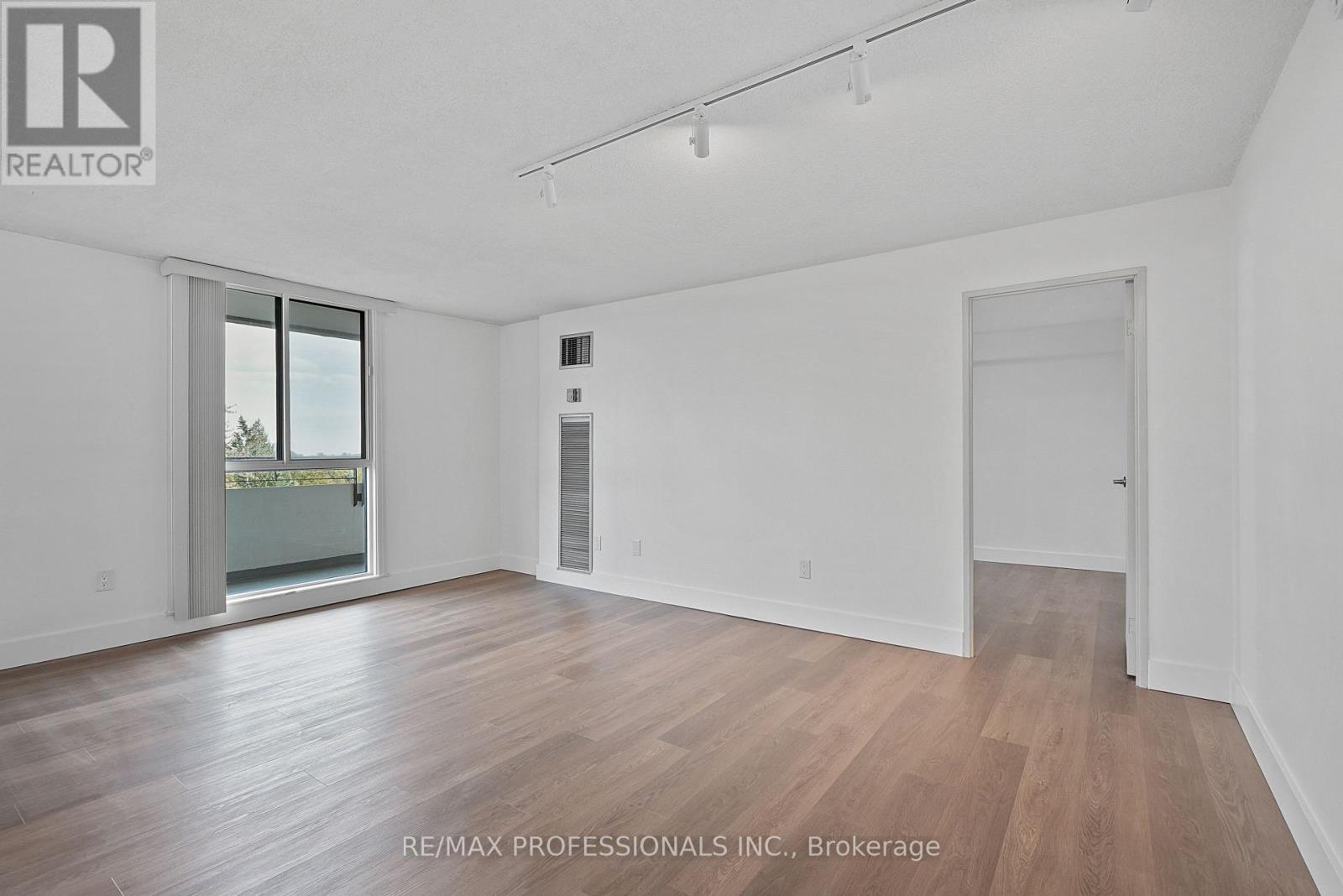 510 - 1320 Mississauga Valley Boulevard, Mississauga, Ontario  L5A 3S9 - Photo 6 - W13868786