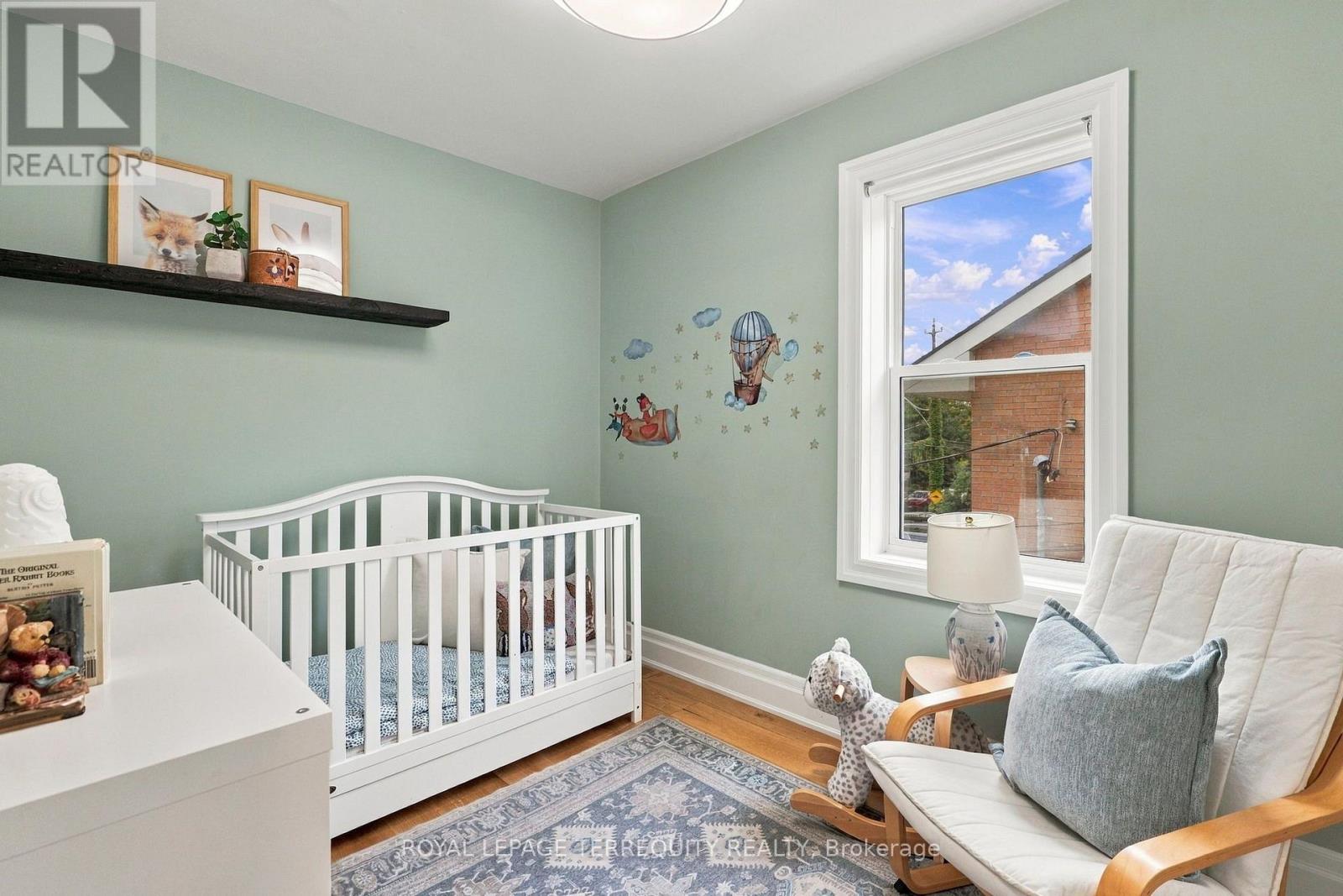 112 Maria Street, Toronto, Ontario  M6P 1W4 - Photo 16 - W13868834