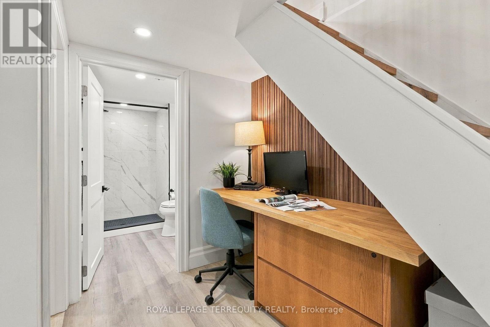 112 Maria Street, Toronto, Ontario  M6P 1W4 - Photo 22 - W13868834