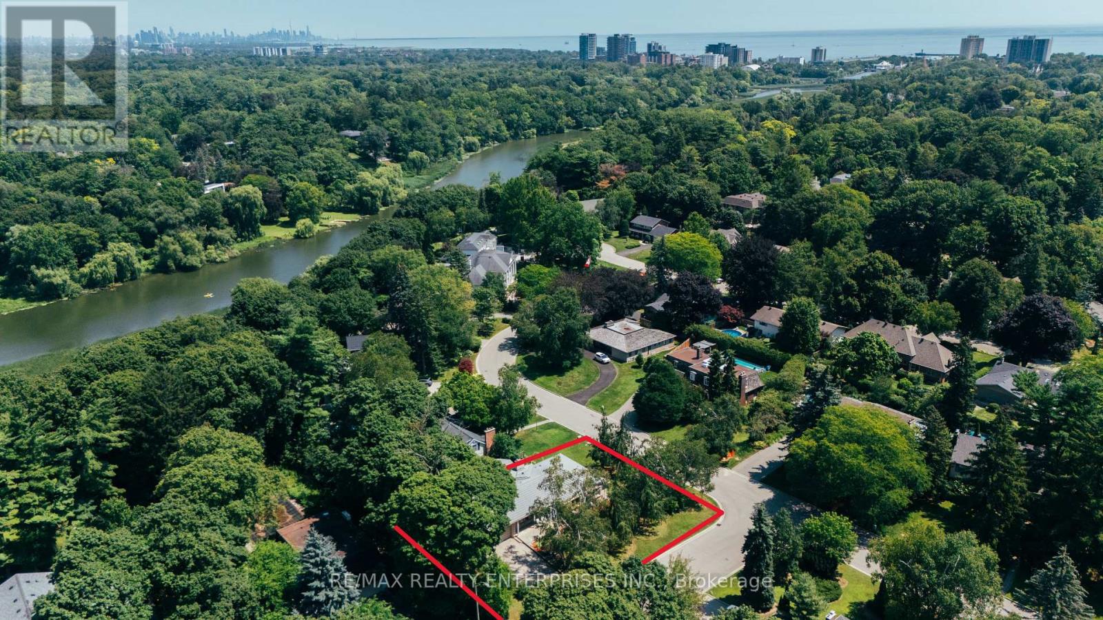 551 COCHISE CRESCENT Mississauga (Lorne Park) Ontario Canada L5H1Y3 4