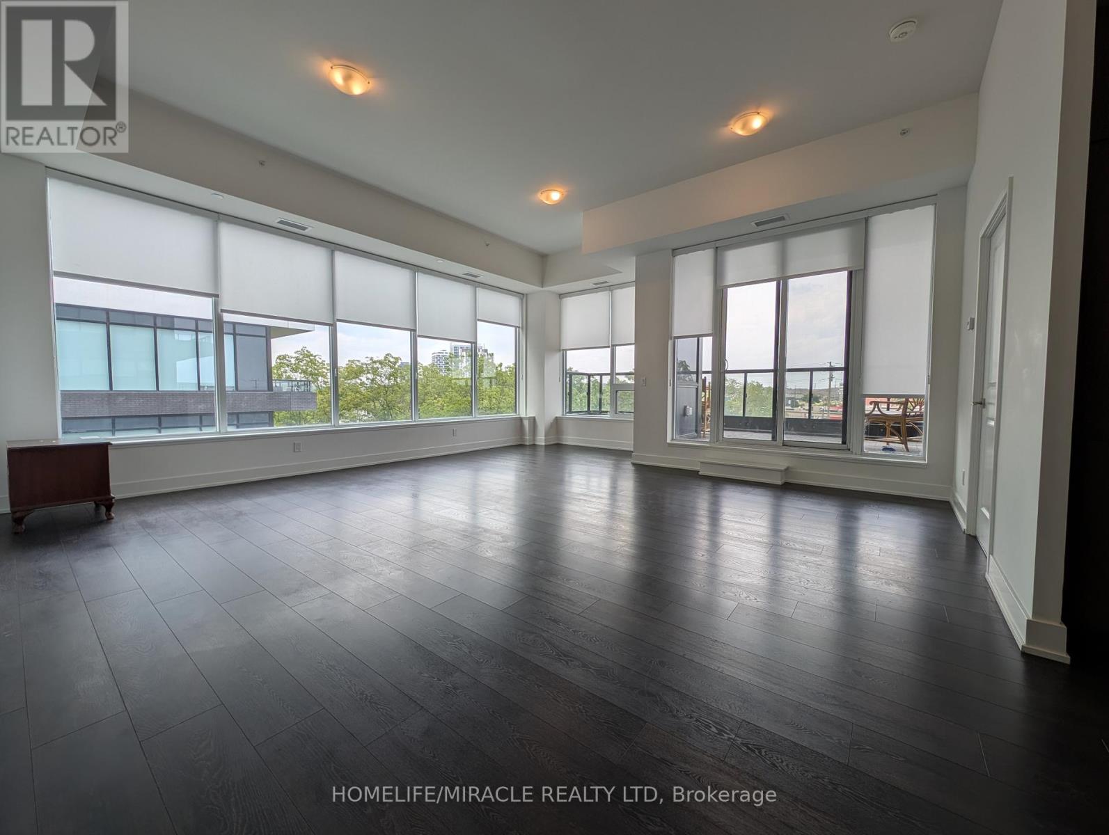 310 - 297 Oak Walk Drive, Oakville, Ontario  L6H 6Z3 - Photo 7 - W13868910
