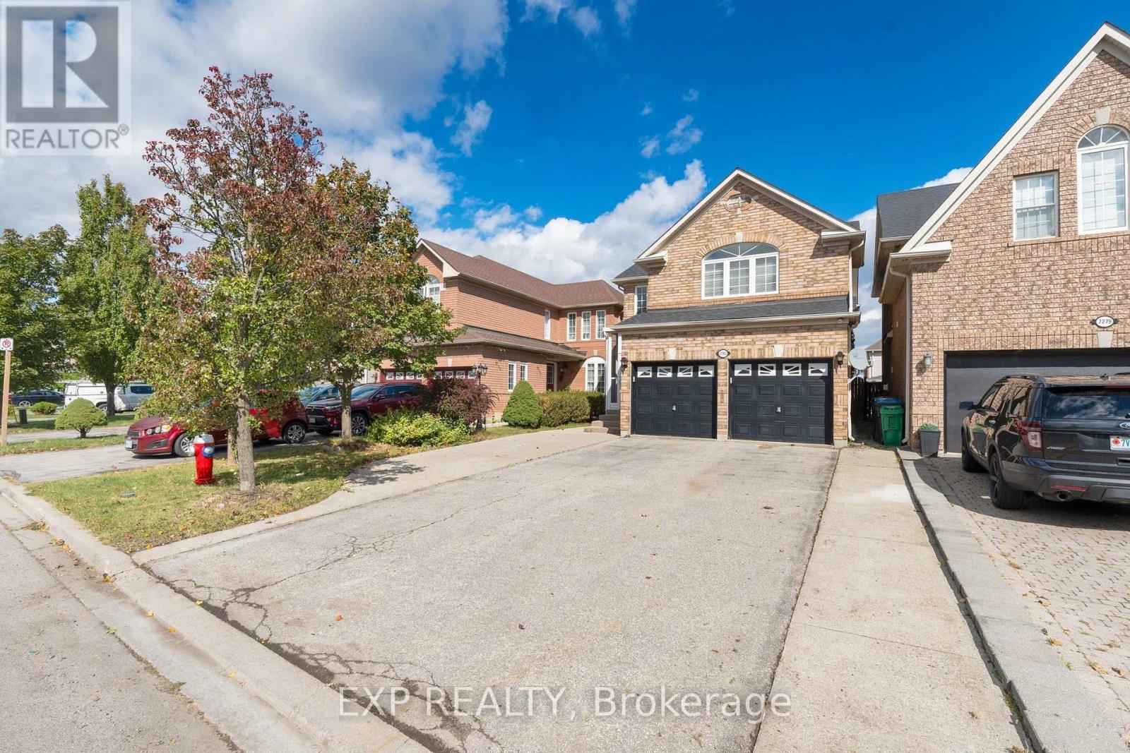 7283 Bread Fruit Lane, Mississauga, Ontario  L5N 8H6 - Photo 2 - W13868940