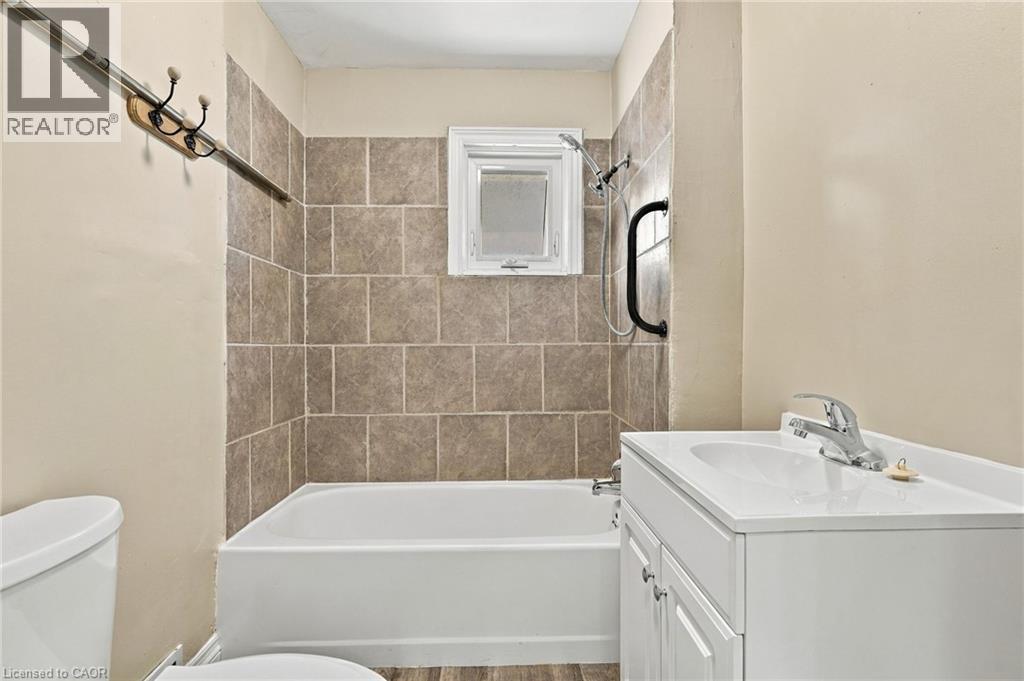 8541 Airport Road, Mount Hope, Ontario  L0R 1W0 - Photo 12 - 40869439