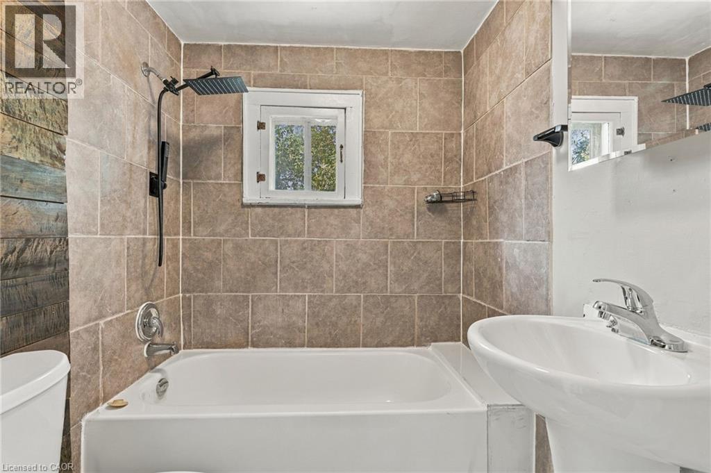 8541 Airport Road, Mount Hope, Ontario  L0R 1W0 - Photo 27 - 40869439