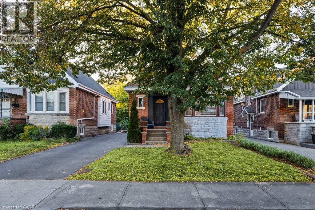 202 Huxley Avenue S, Hamilton, Ontario  L8K 2R3 - Photo 2 - 40869322