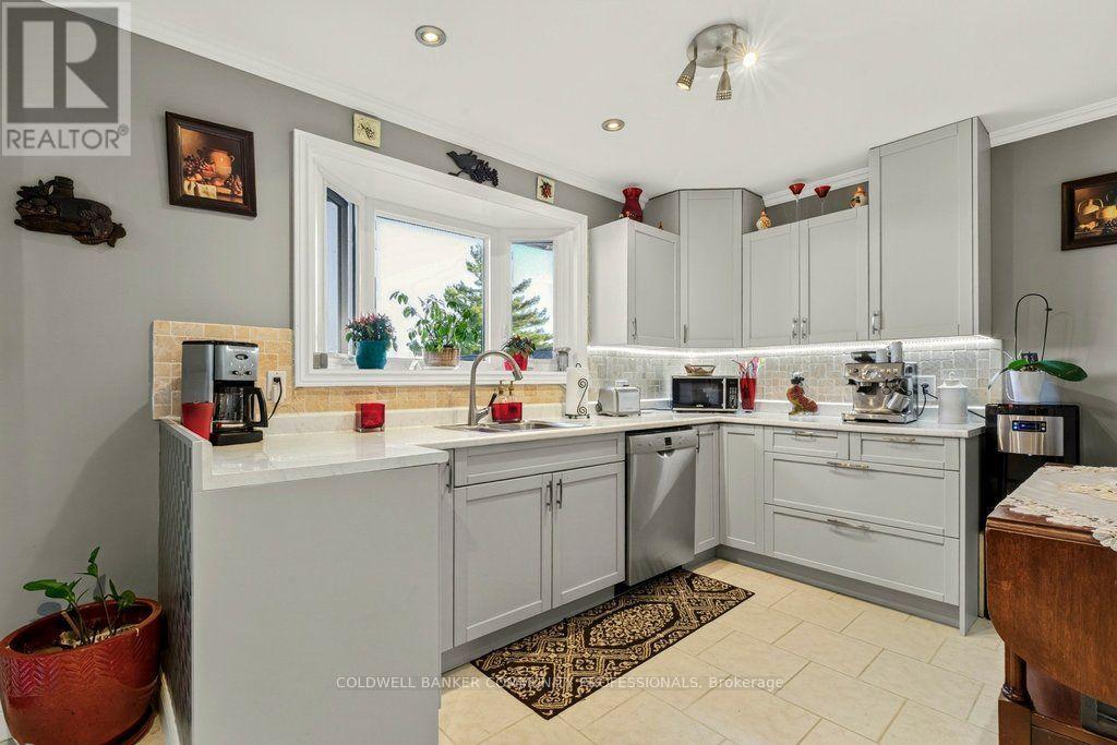 919 Ridge Road, Hamilton, Ontario  L8J 2Y4 - Photo 11 - X13868684