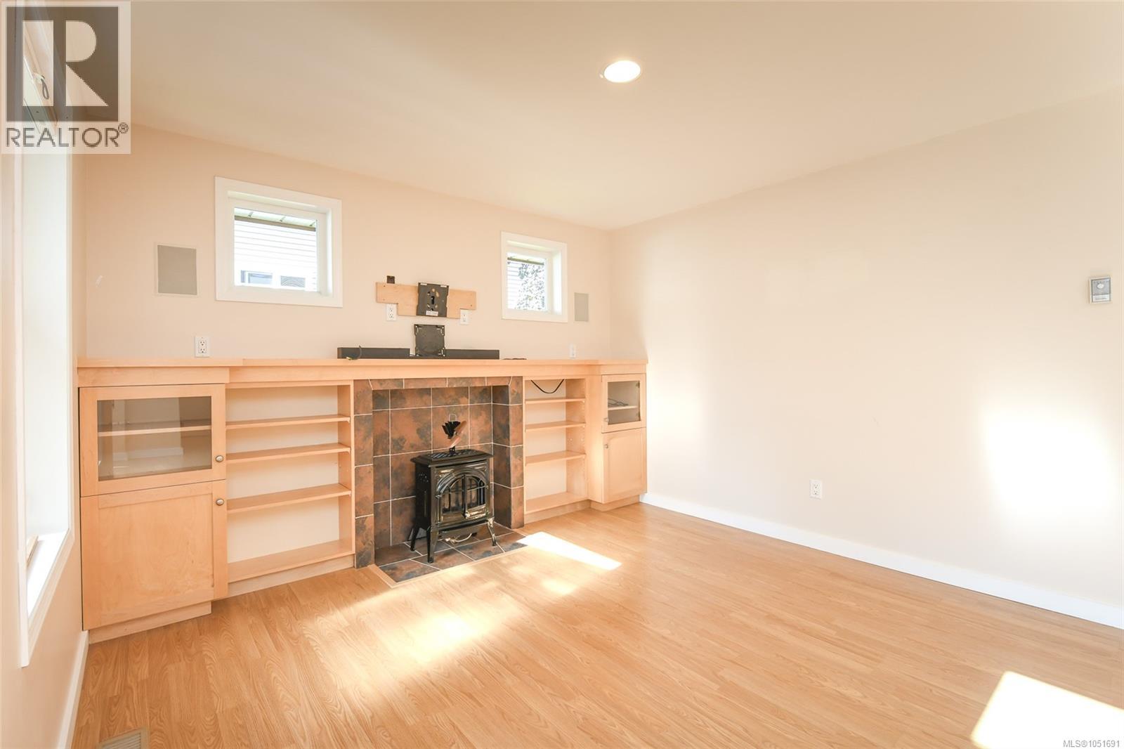 2849 Penrith Ave