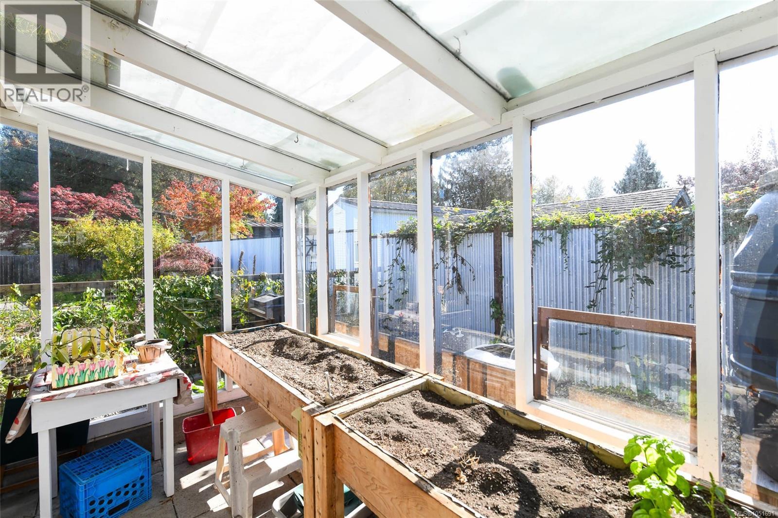 2849 Penrith Ave