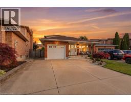 11 GABRIELE Court, Hamilton, Ontario
