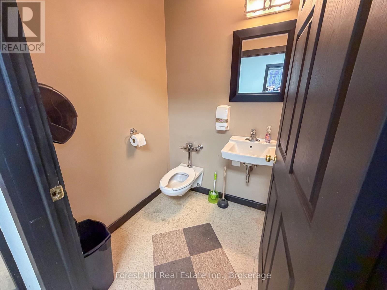 16 Manitoba Street, Bracebridge, Ontario  P1L 1R9 - Photo 9 - X13822932