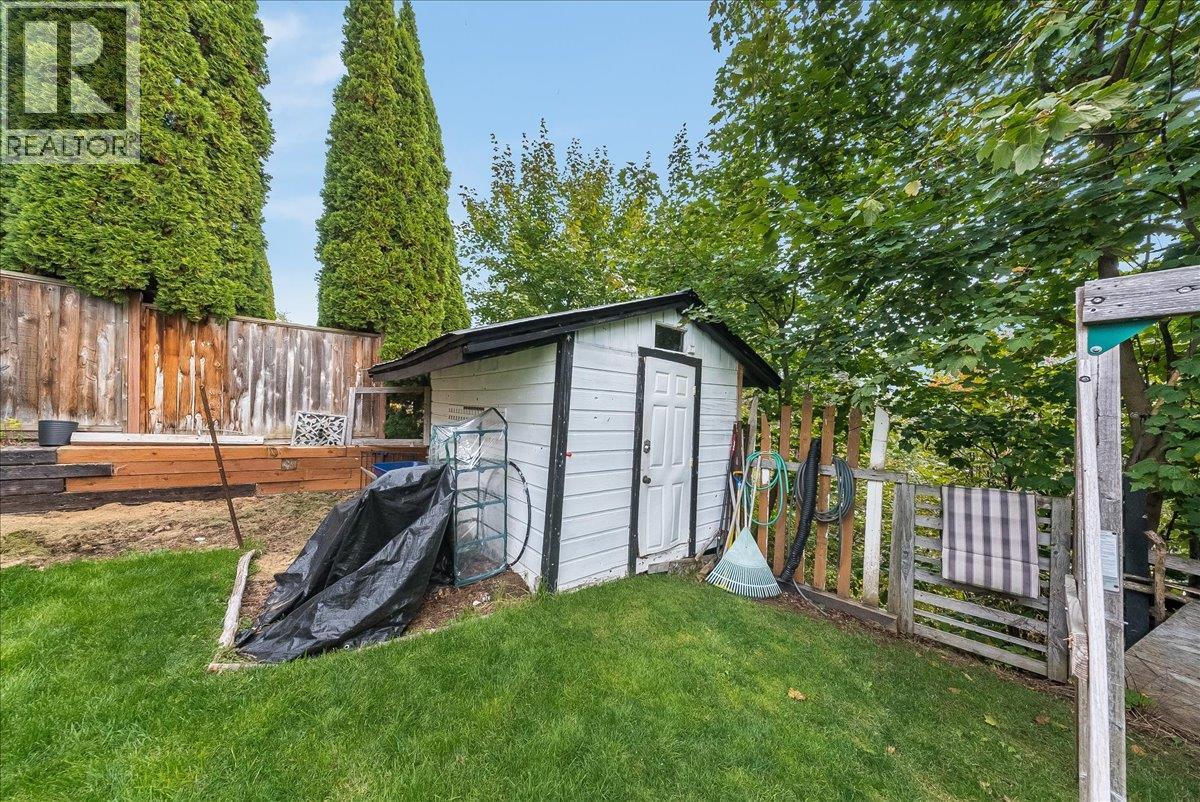 3609 Southridge Drive, Castlegar, British Columbia  V1N 3X7 - Photo 34 - 10402804