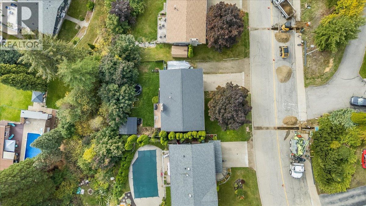 3609 Southridge Drive, Castlegar, British Columbia  V1N 3X7 - Photo 8 - 10402804