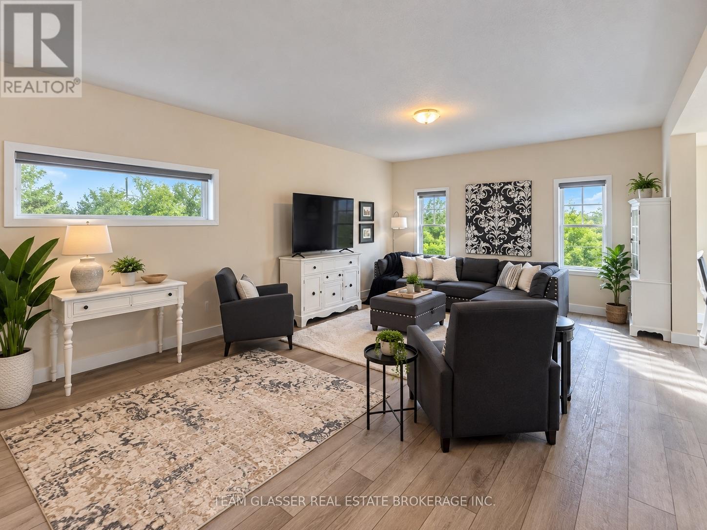 Main - 1421 Twilite Boulevard, London North, Ontario  N6G 3R5 - Photo 4 - X13869012