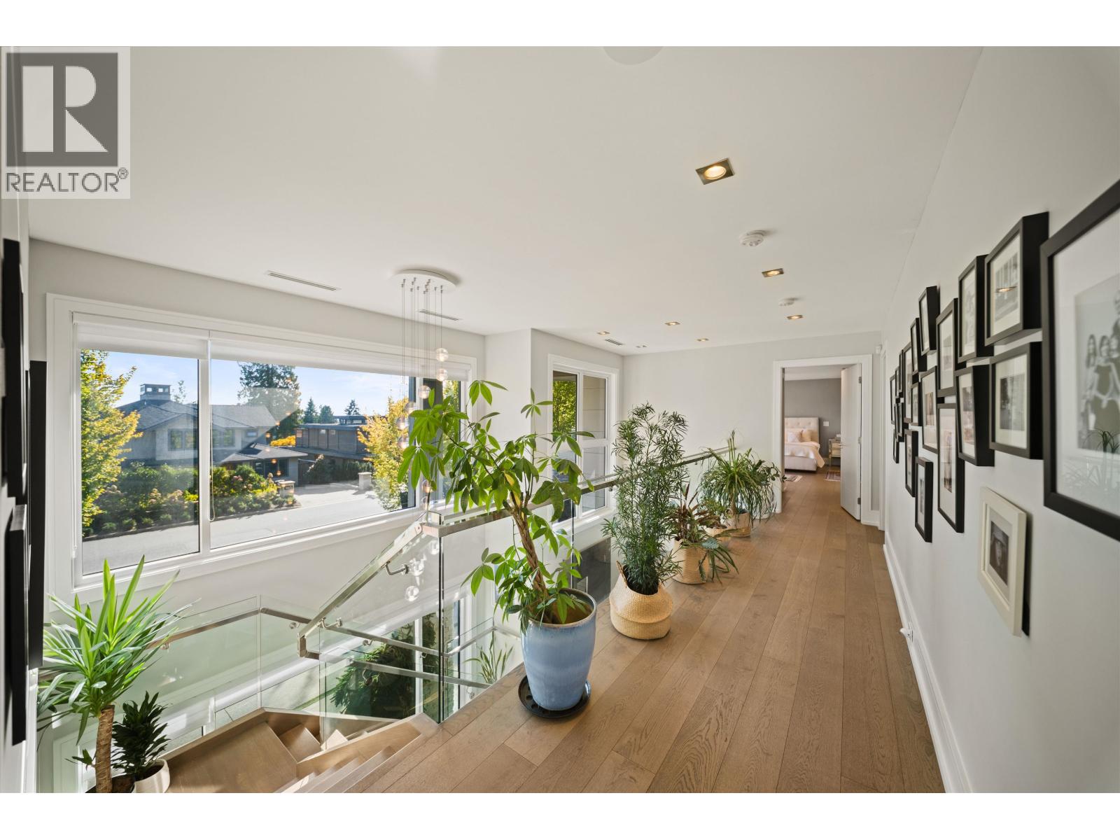 966 BEAUMONT DRIVE
