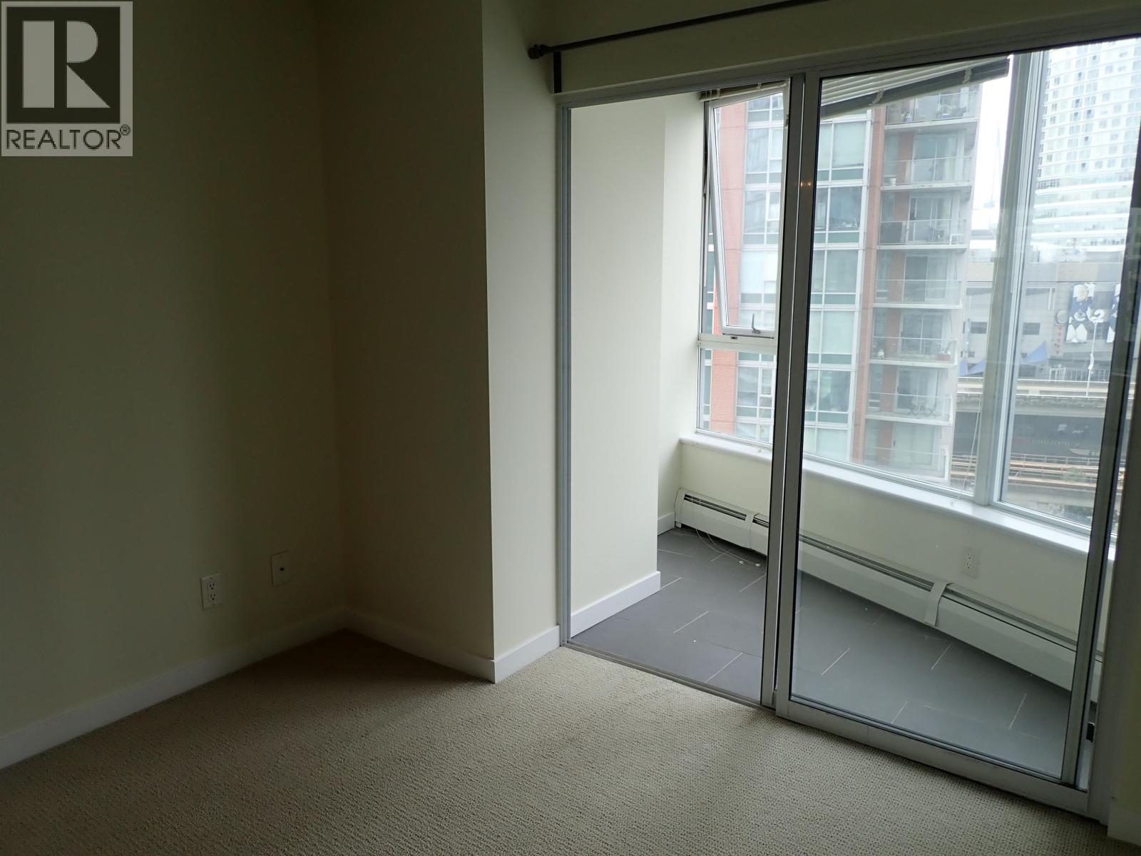 1203 58 KEEFER PLACE