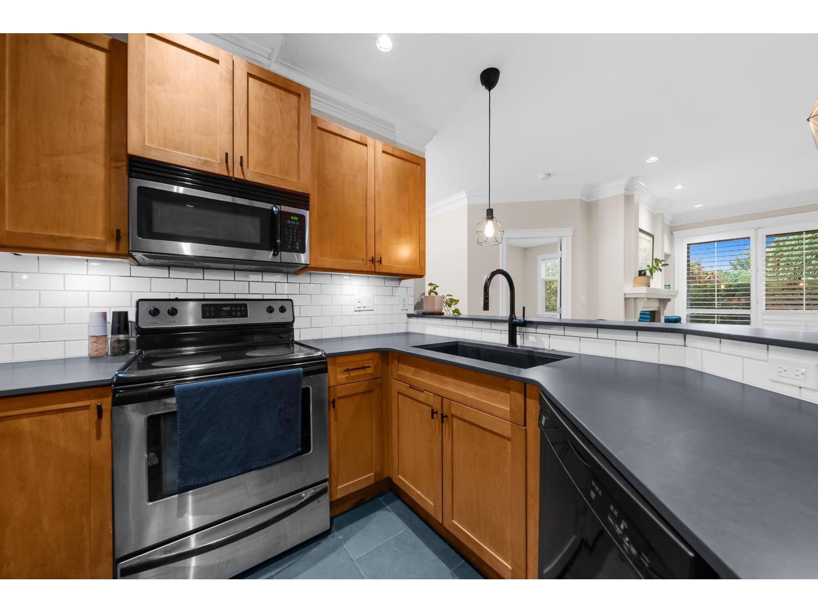 105C 45595 TAMIHI WAY|Garrison Crossing