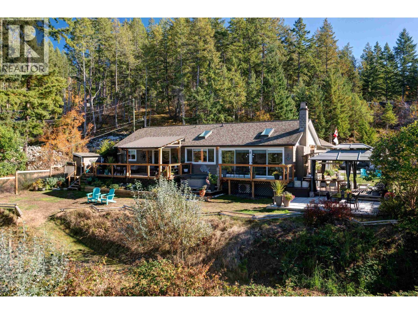4517 Pollock Road, Pender Harbour, British Columbia  V0N 2H1 - Photo 1 - R3172845