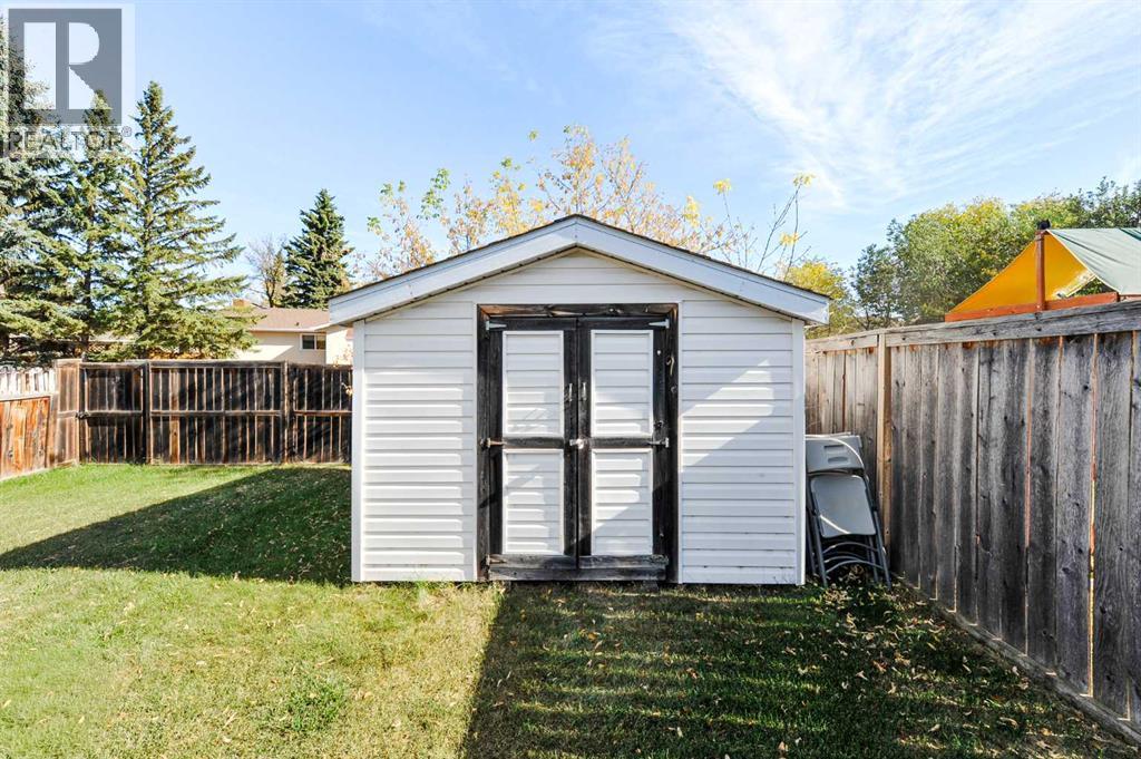 3611b 66a Street, Camrose, Alberta  T4V 3L4 - Photo 4 - A2349649