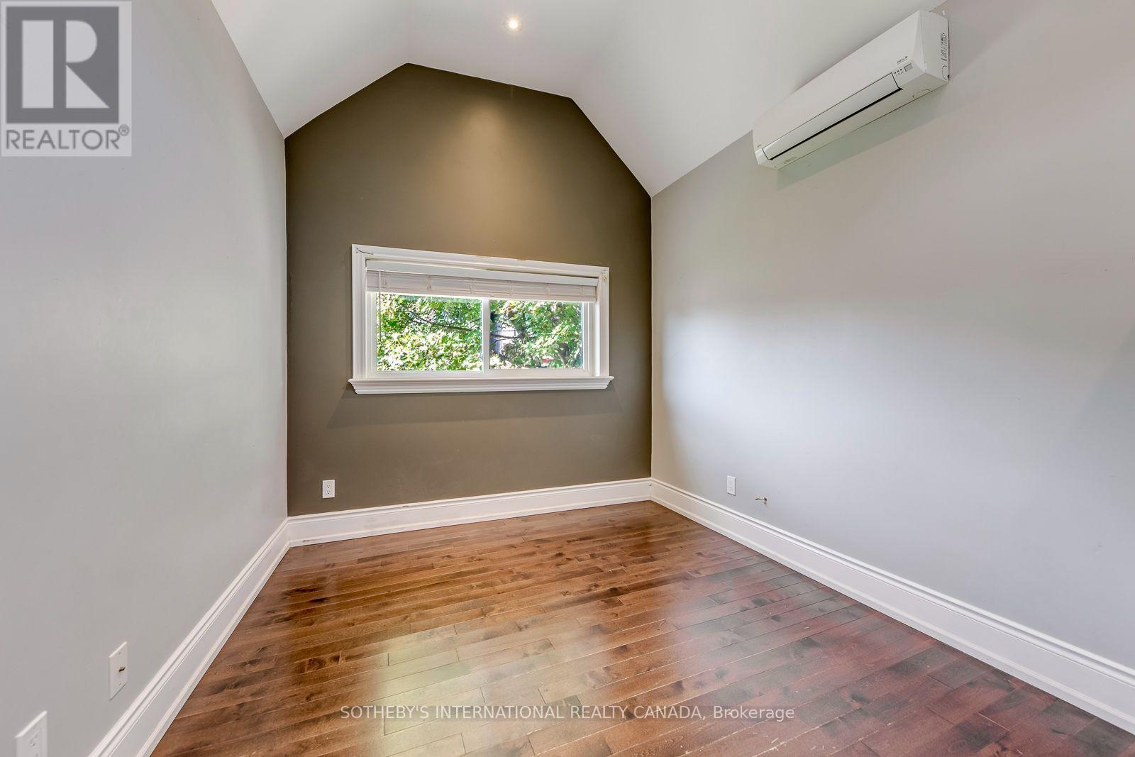 66 Twenty Ninth Street, Toronto, Ontario  M8W 3B2 - Photo 17 - W13868930