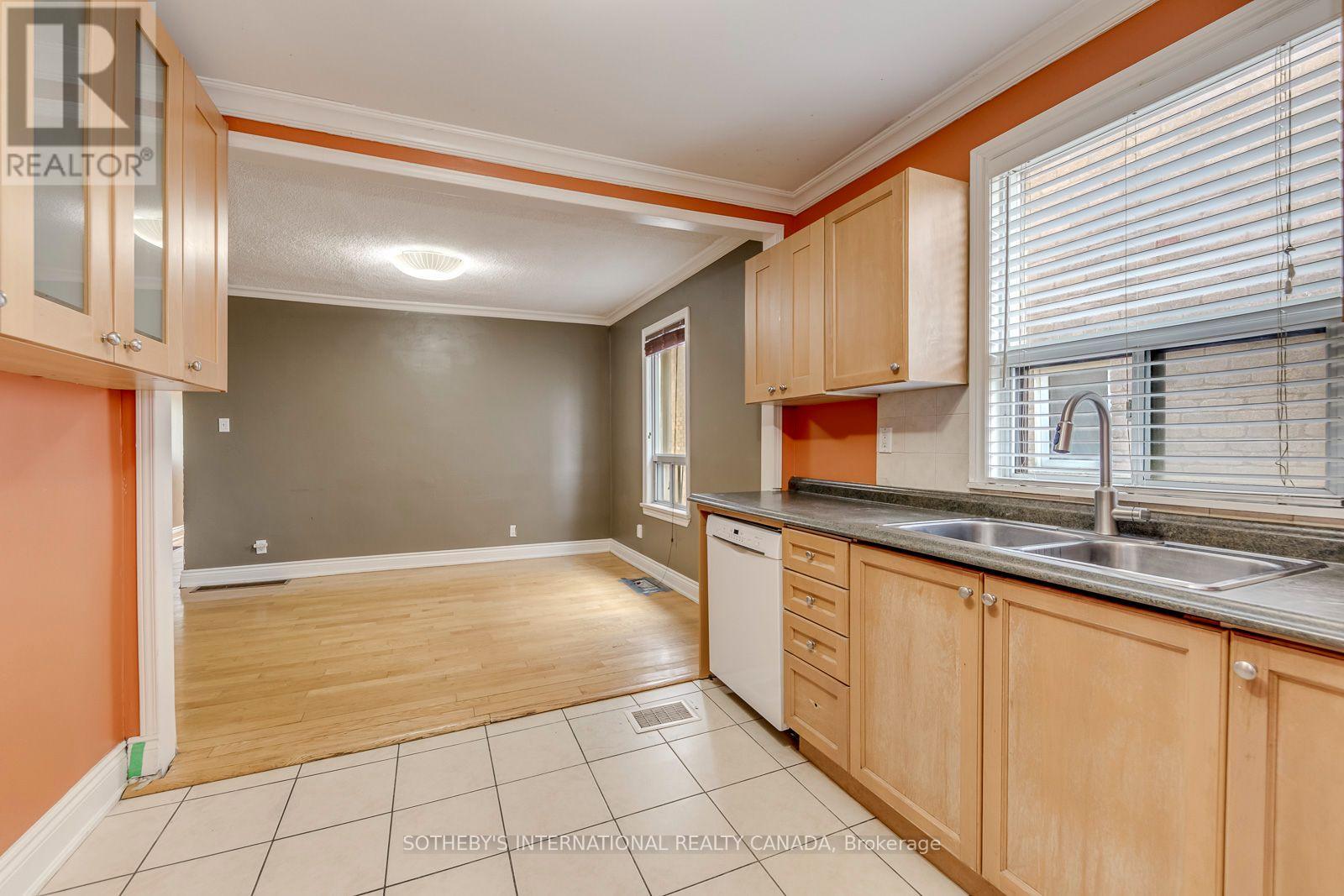 66 Twenty Ninth Street, Toronto, Ontario  M8W 3B2 - Photo 23 - W13868930