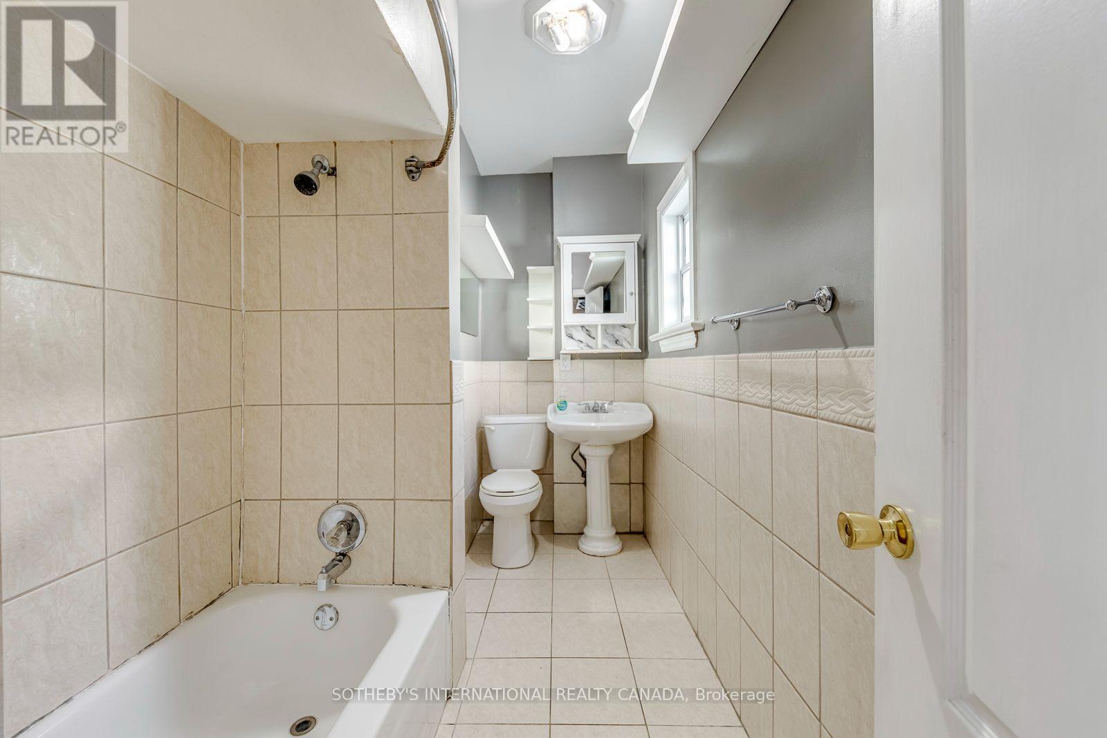 66 Twenty Ninth Street, Toronto, Ontario  M8W 3B2 - Photo 24 - W13868930