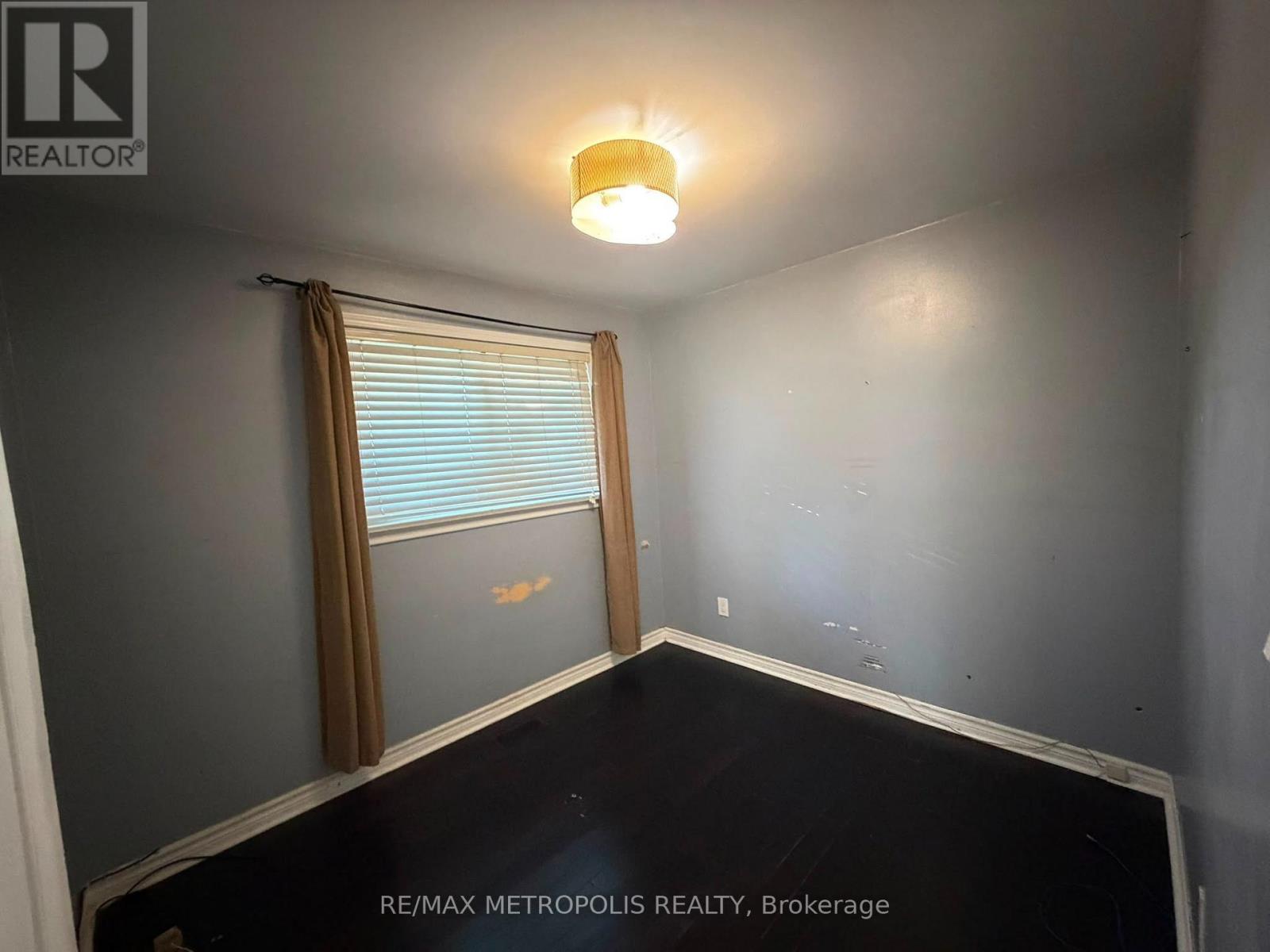 Upper - 37 Carlyle Crescent, Brampton, Ontario L6W 2Y9 - Photo 14 - W13693352