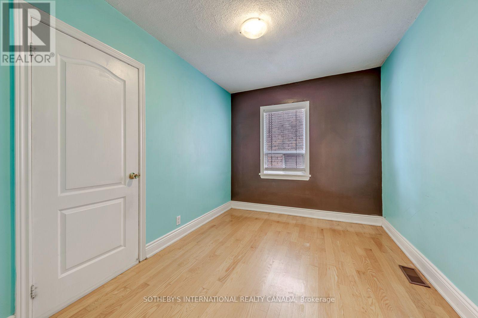 66 Twenty Ninth Street, Toronto, Ontario  M8W 3B2 - Photo 12 - W13868930