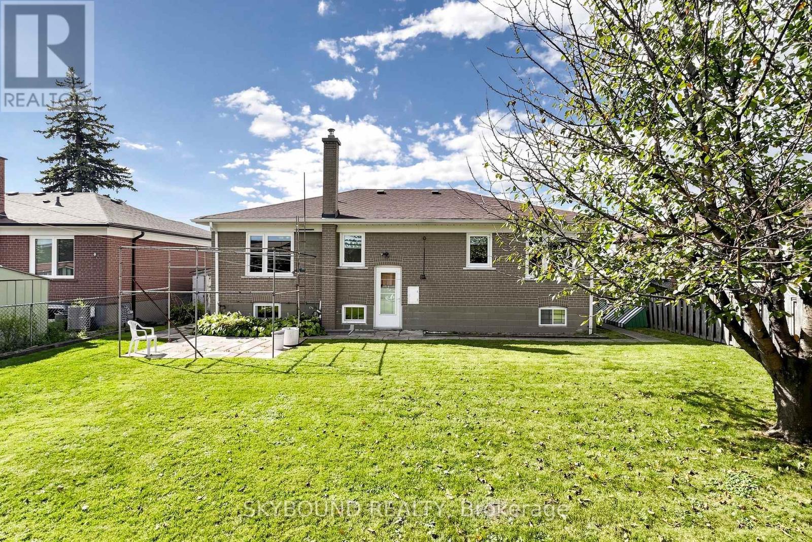 13 Liscombe Road, Toronto, Ontario  M6L 2Z9 - Photo 26 - W13868986