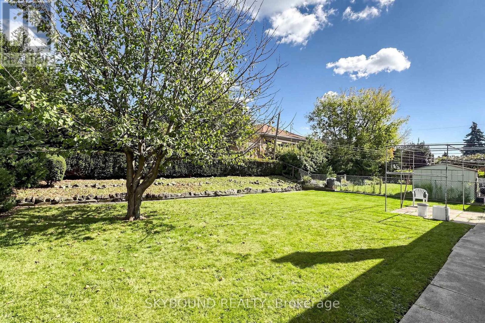 13 Liscombe Road, Toronto, Ontario  M6L 2Z9 - Photo 29 - W13868986