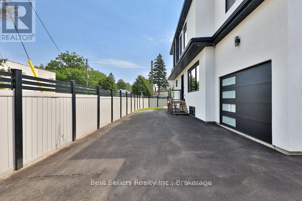 2 - 172 Royal York Road, Toronto, Ontario  M8V 2V4 - Photo 2 - W13868996