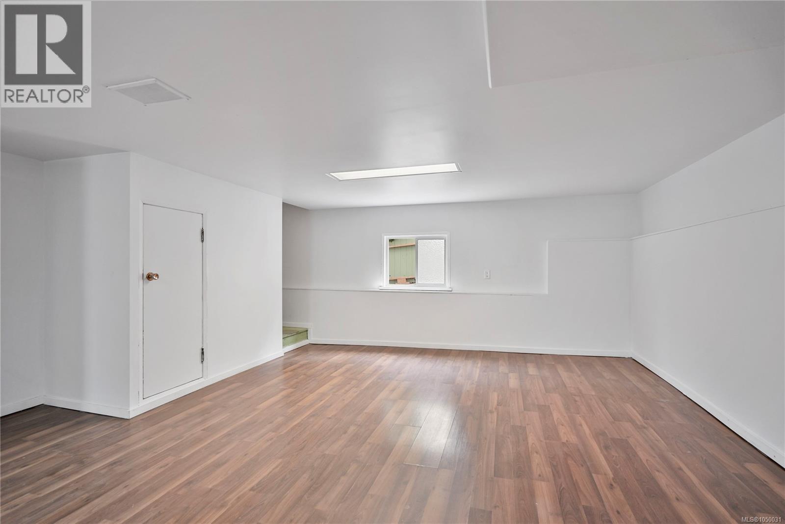 552 Davida Ave
