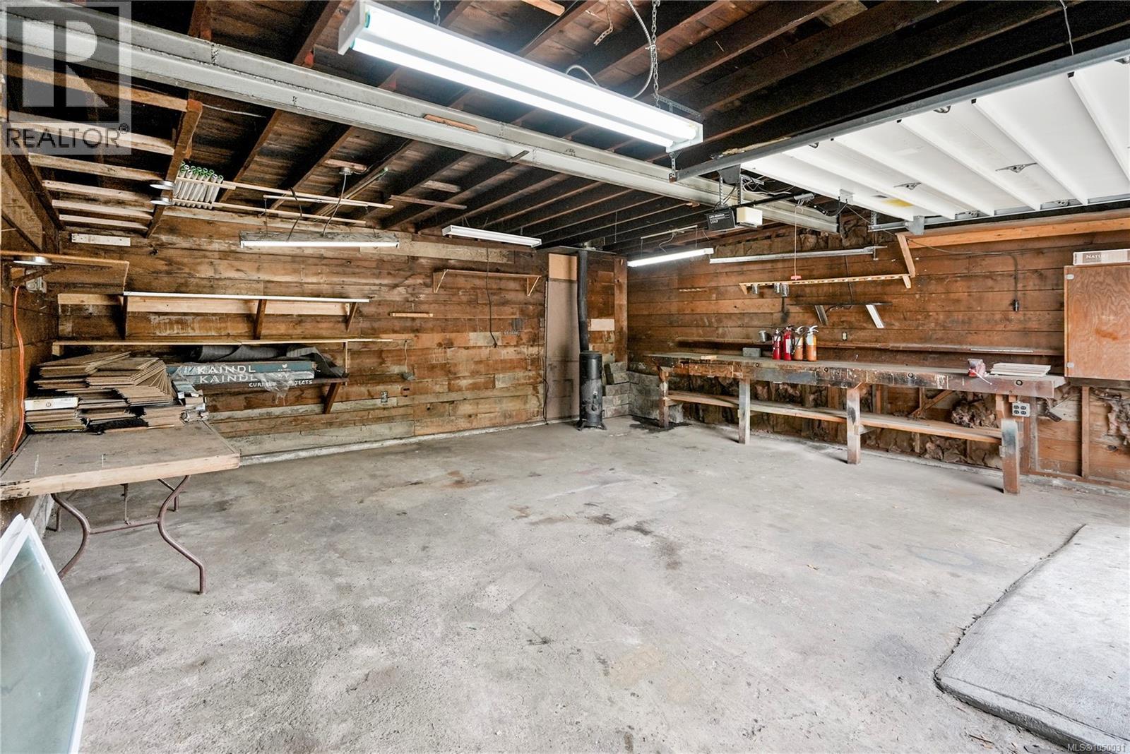 552 Davida Ave
