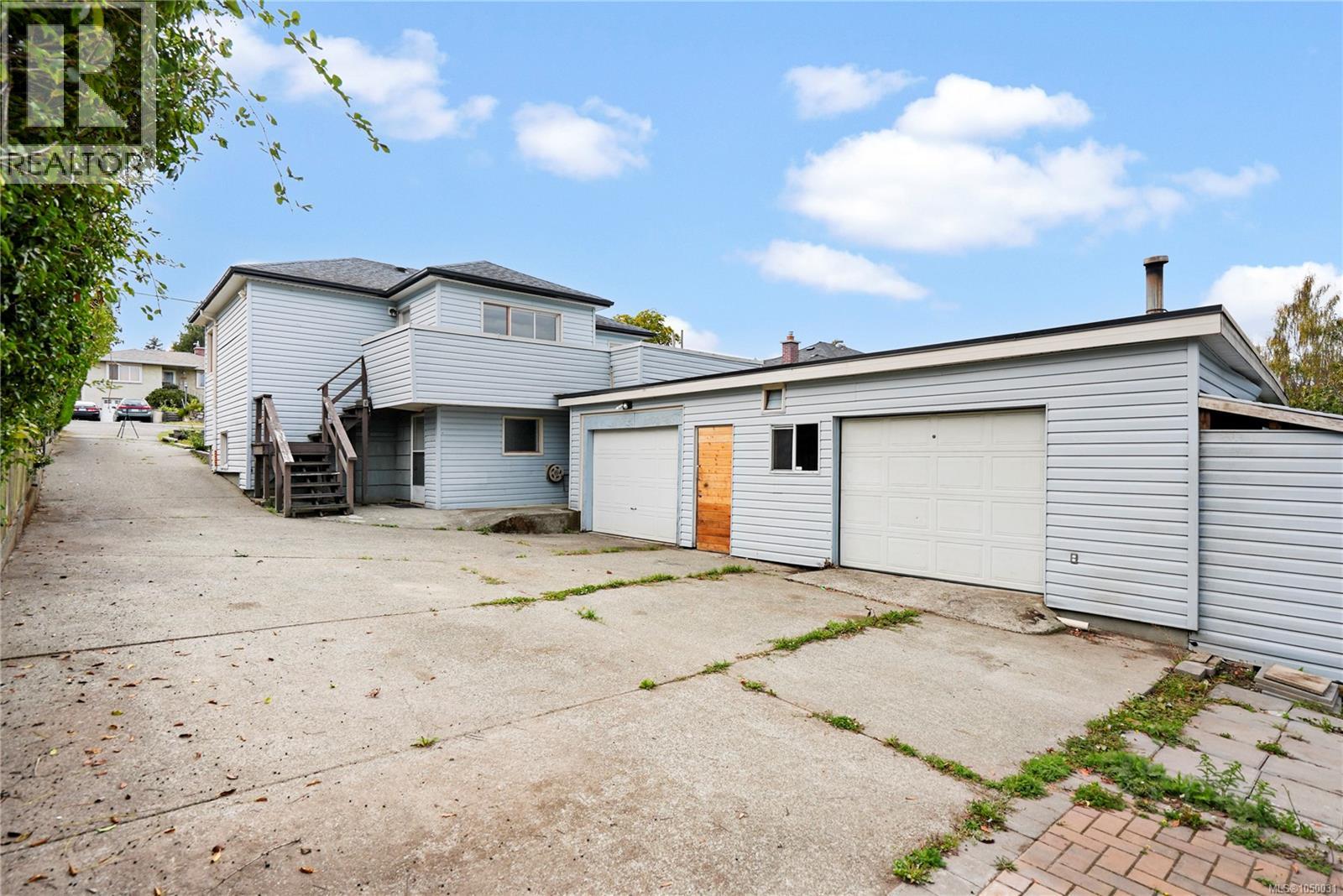 552 Davida Ave