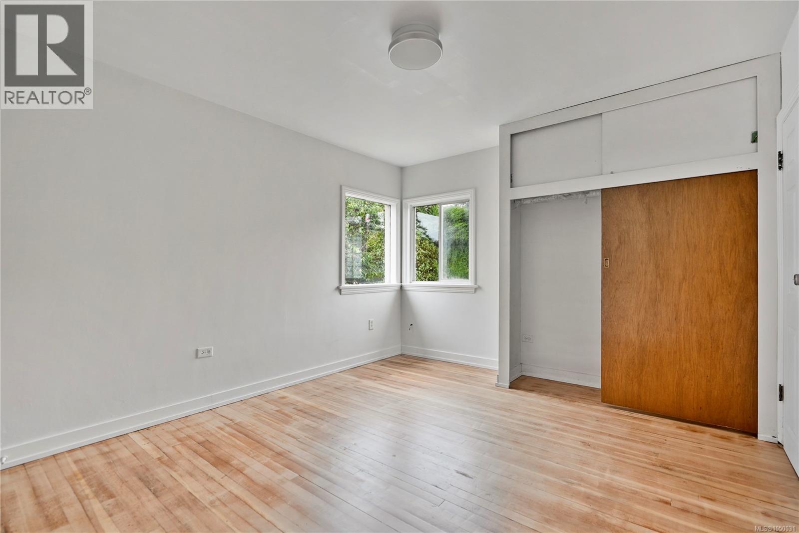 552 Davida Ave