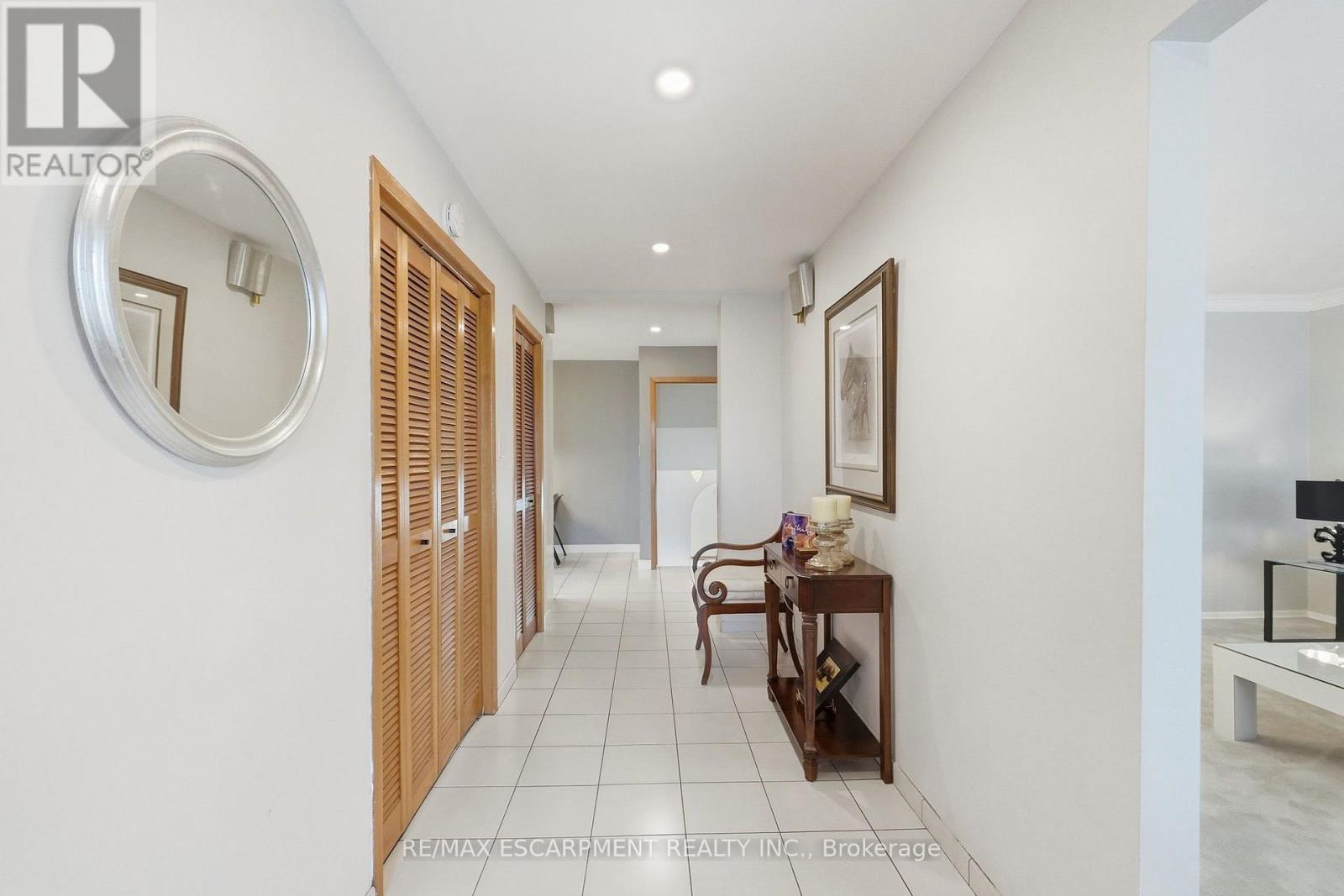 36 Algonquin Court, Hamilton, Ontario  L8T 4T3 - Photo 4 - X13869000