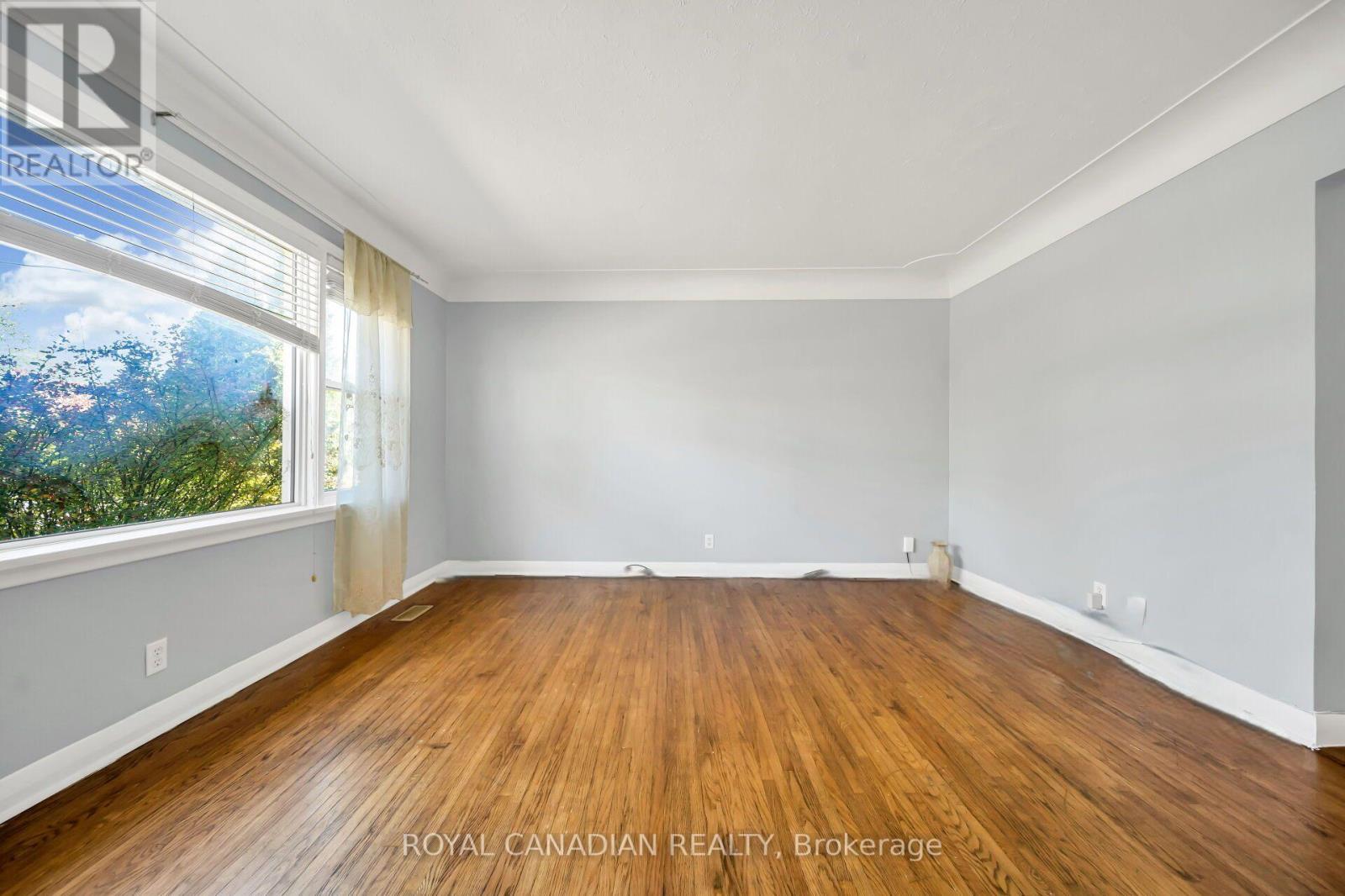 457 Dumfries Avenue, Kitchener, Ontario  N2H 2E9 - Photo 10 - X13869006