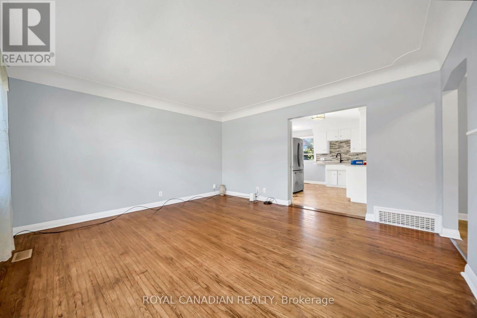 457 Dumfries Avenue, Kitchener, Ontario  N2H 2E9 - Photo 11 - X13869006
