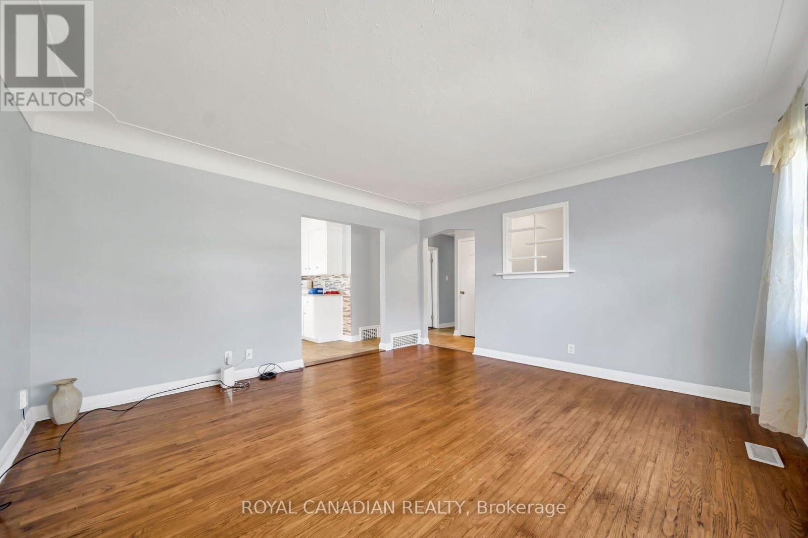 457 Dumfries Avenue, Kitchener, Ontario  N2H 2E9 - Photo 12 - X13869006