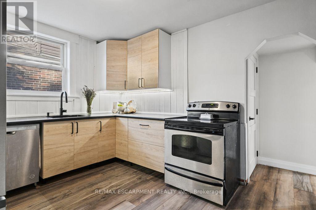 202 Huxley Avenue S, Hamilton, Ontario  L8K 2R3 - Photo 16 - X13869026