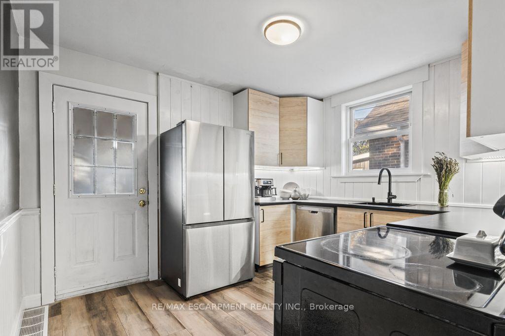 202 Huxley Avenue S, Hamilton, Ontario  L8K 2R3 - Photo 18 - X13869026