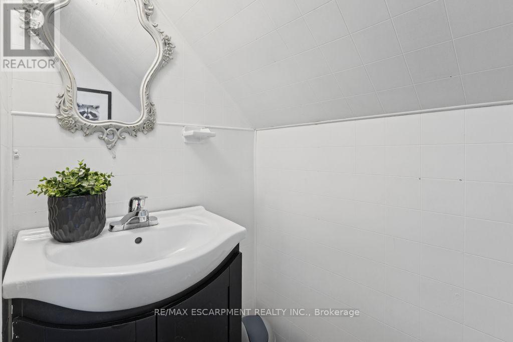 202 Huxley Avenue S, Hamilton, Ontario  L8K 2R3 - Photo 36 - X13869026