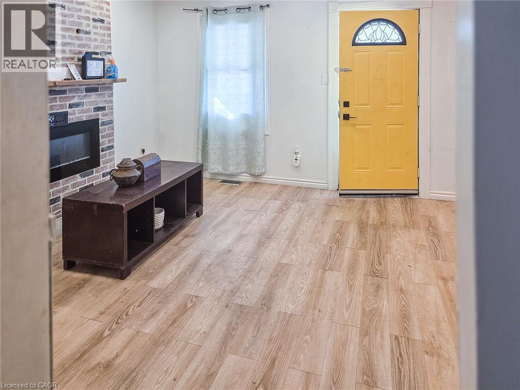 212 Niagara Street, St. Catharines, Ontario  L2M 4V4 - Photo 11 - 40869573