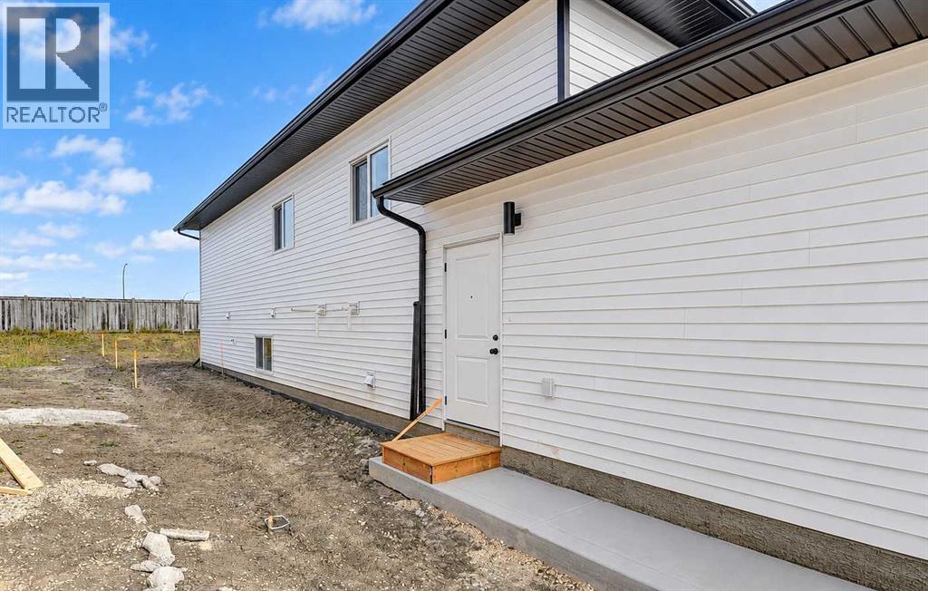 8734 83 Avenue, Grande Prairie, Alberta  T8V 6J3 - Photo 3 - A2350241