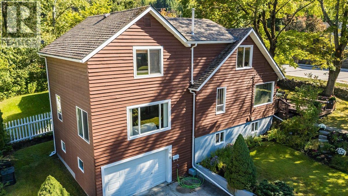 904 Fifth Street, Nelson, British Columbia V1L 2X8 - Photo 4 - 10402421
