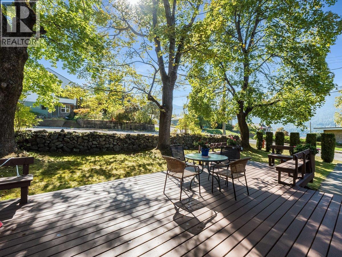 904 Fifth Street, Nelson, British Columbia V1L 2X8 - Photo 44 - 10402421