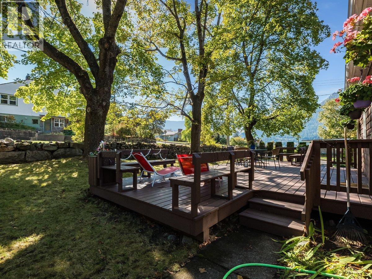 904 Fifth Street, Nelson, British Columbia V1L 2X8 - Photo 42 - 10402421